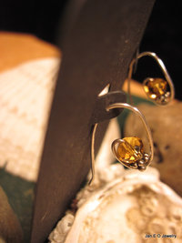 sterling silver hoop style earring