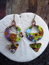 Trashy tinsel long dangle vintage floral tea tin earring