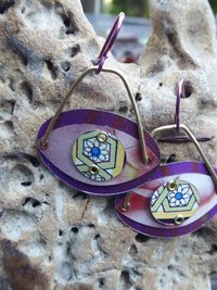 Trashy tinsel dangle eye earring from vintage tins