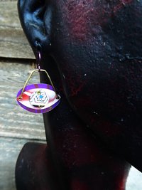 Trashy tinsel dangle eye earring from vintage tins