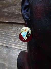 Vintage tin people dangle earring trashy tinsel