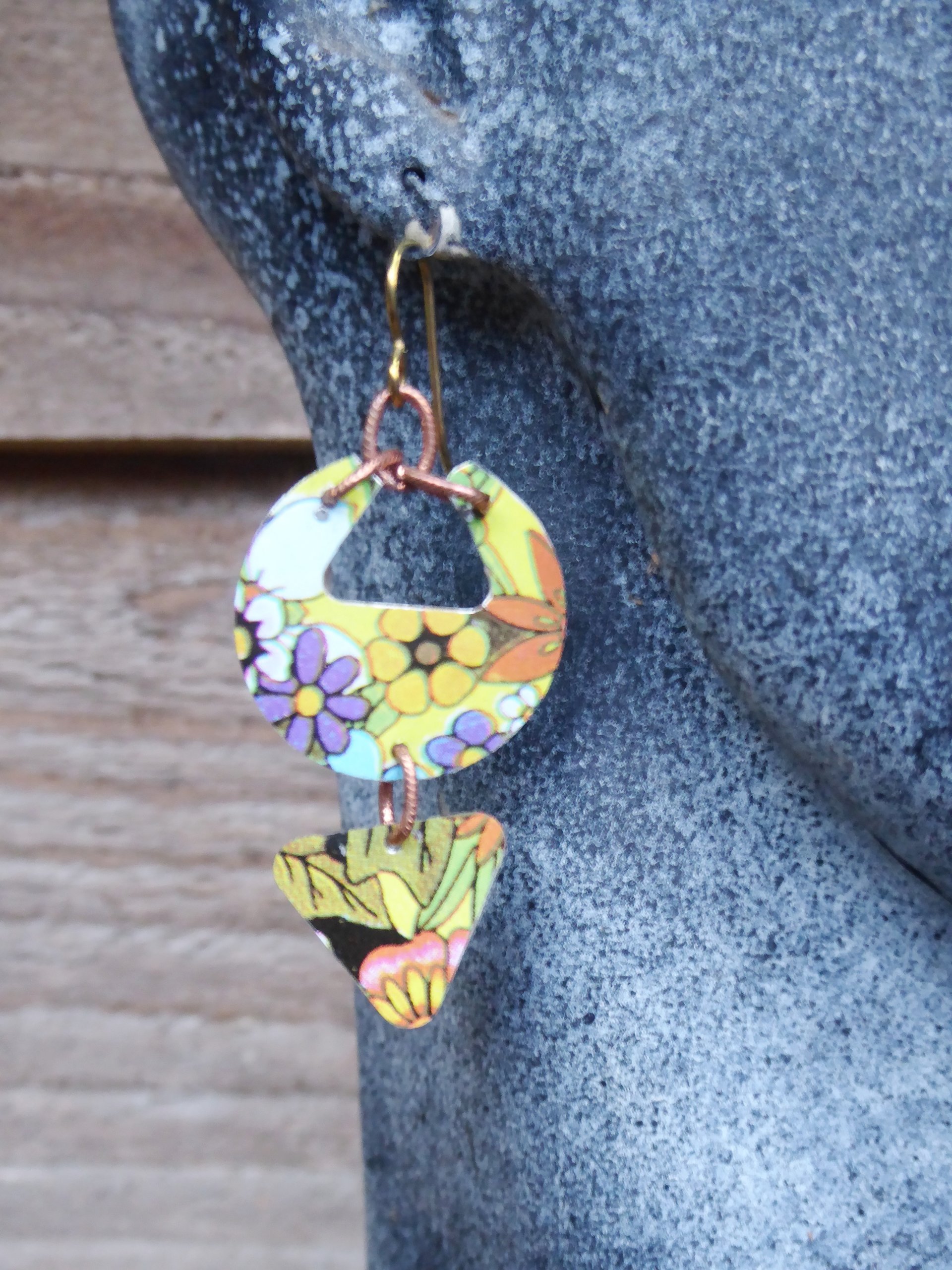 Trashy tinsel long dangle vintage floral tea tin earring